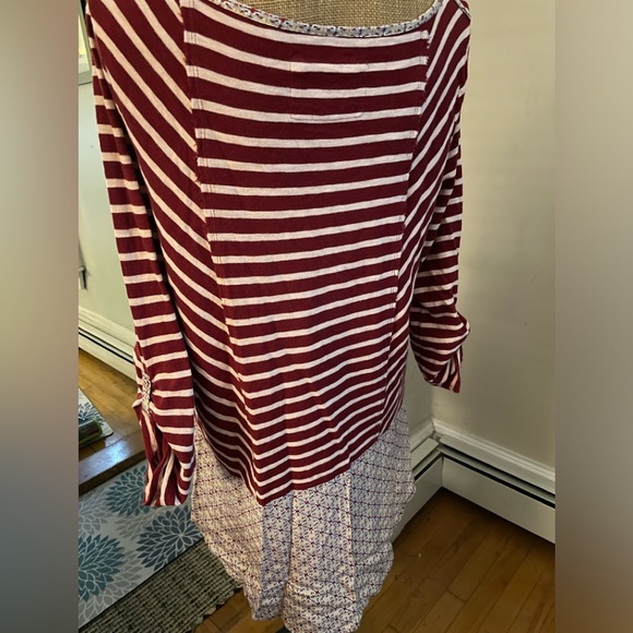 Beautiful Layered Top (L) - Picture 5 of 7